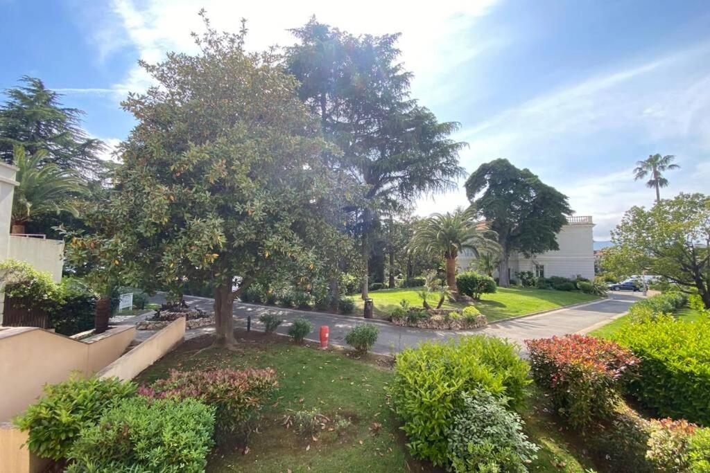 C036 Agreable Appartement Au Sein D'Une Belle Residence De Vacances カンヌ エクステリア 写真